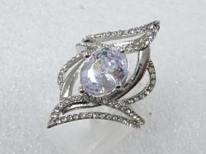 クリスタル　指輪(18号)